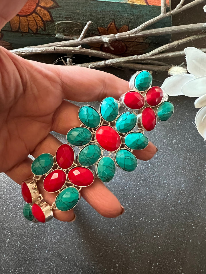 Beautiful Stone Choker with Stud Earrings