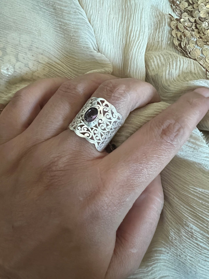 Beautiful Cut-work Quartz Ring