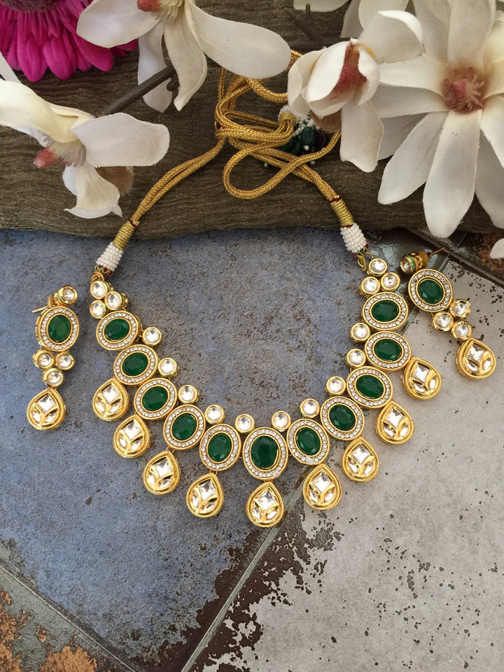 Exquisite Kundan Choker Set - Your Radiant Elegance for Weddings and Festivities