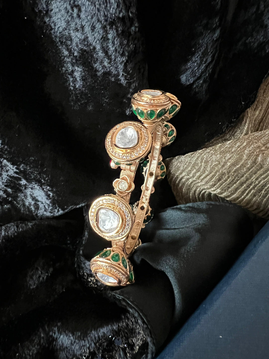 Scintillating Kundan Pacheli Kada - SHIVKA