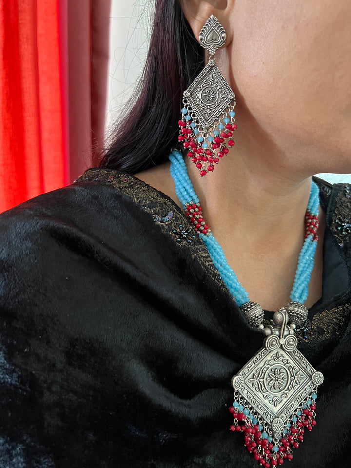 Beautiful Blue and Red Pendant Necklace with Statement Earrings