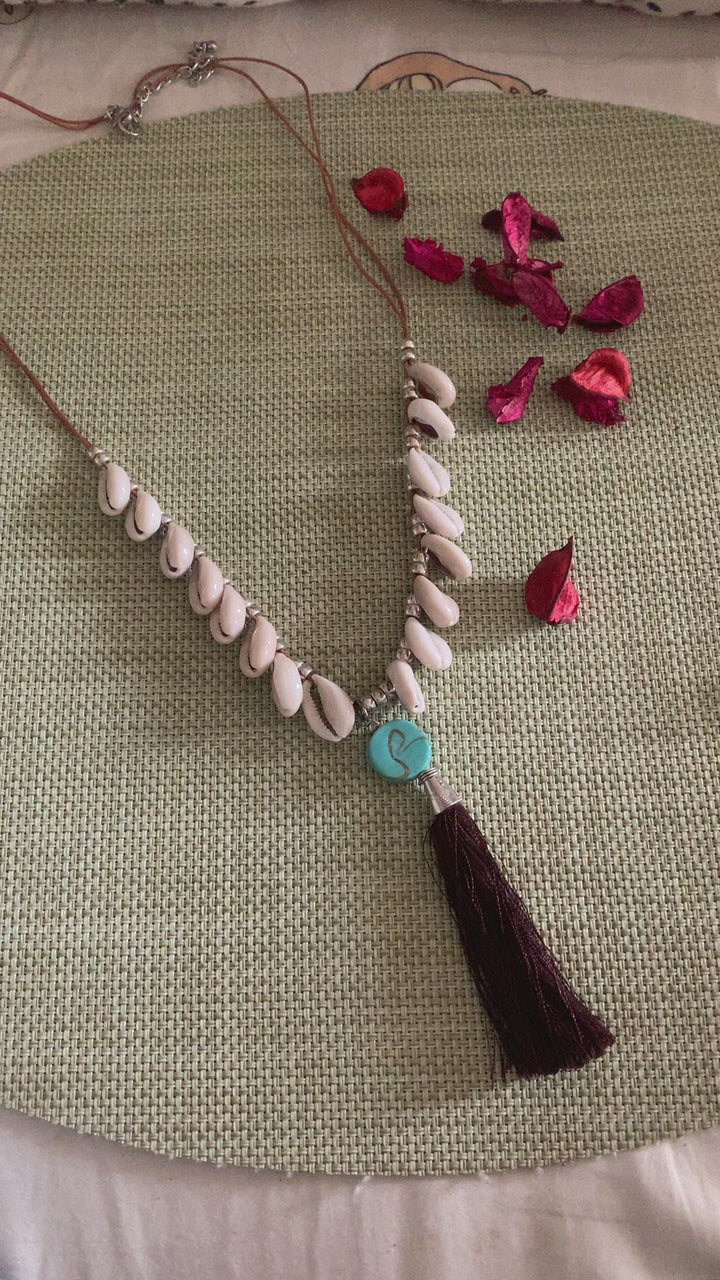 Shells Turquoise Necklace