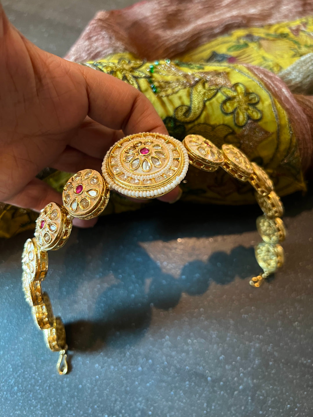 SHIVKA Premium Quality Kundan Mathapatti