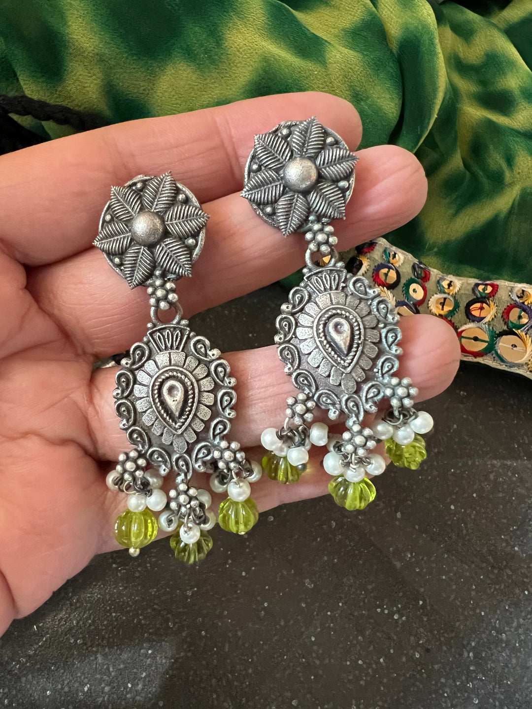 Vintage Carved Stones Choker with Statement Earrings