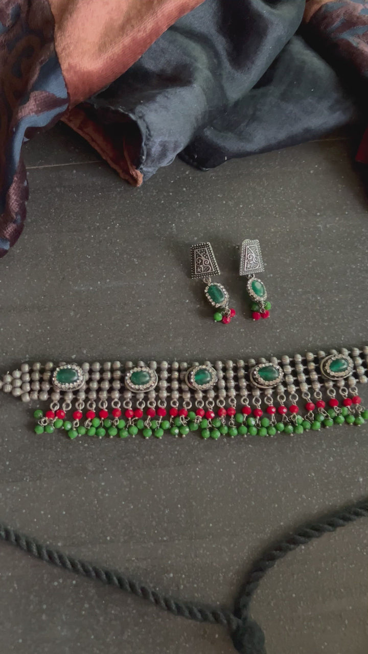 Vintage Artistic Choker with Statement Earrings