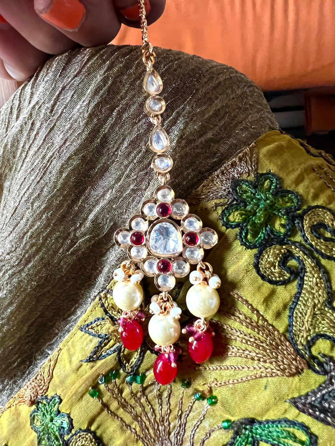 Scintillating Bridal Kundan Choker with Earrings and Maangtikka - SHIVKA