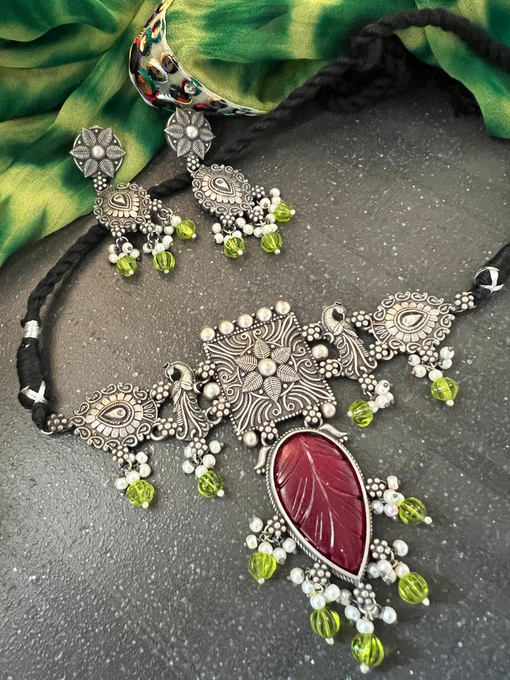 Vintage Carved Stones Choker with Statement Earrings