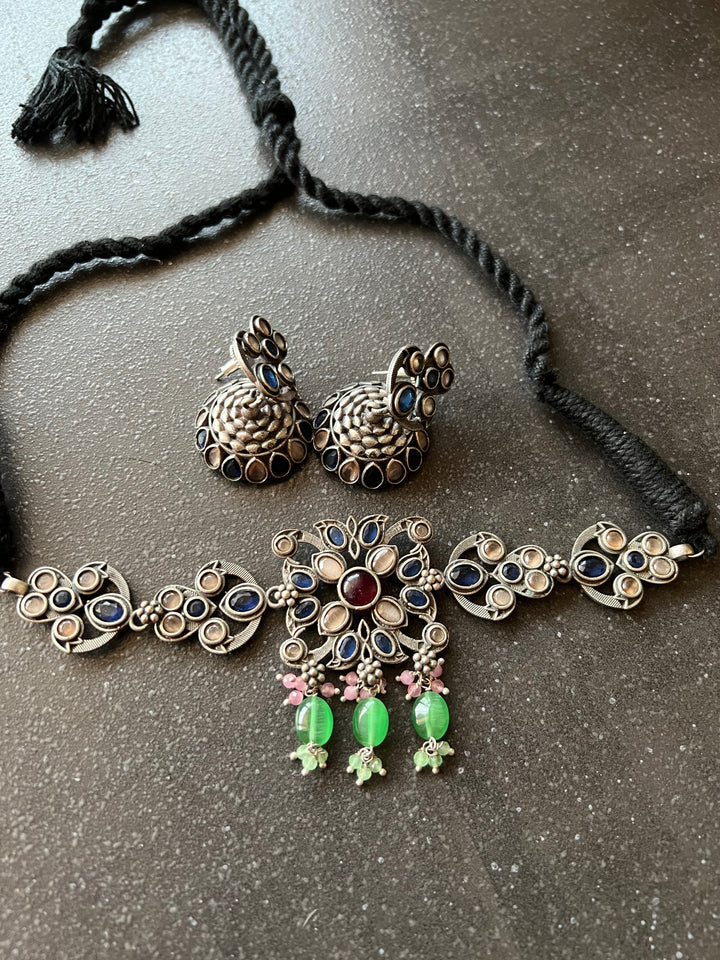 Vintage Artistic Choker with Statement Earrings