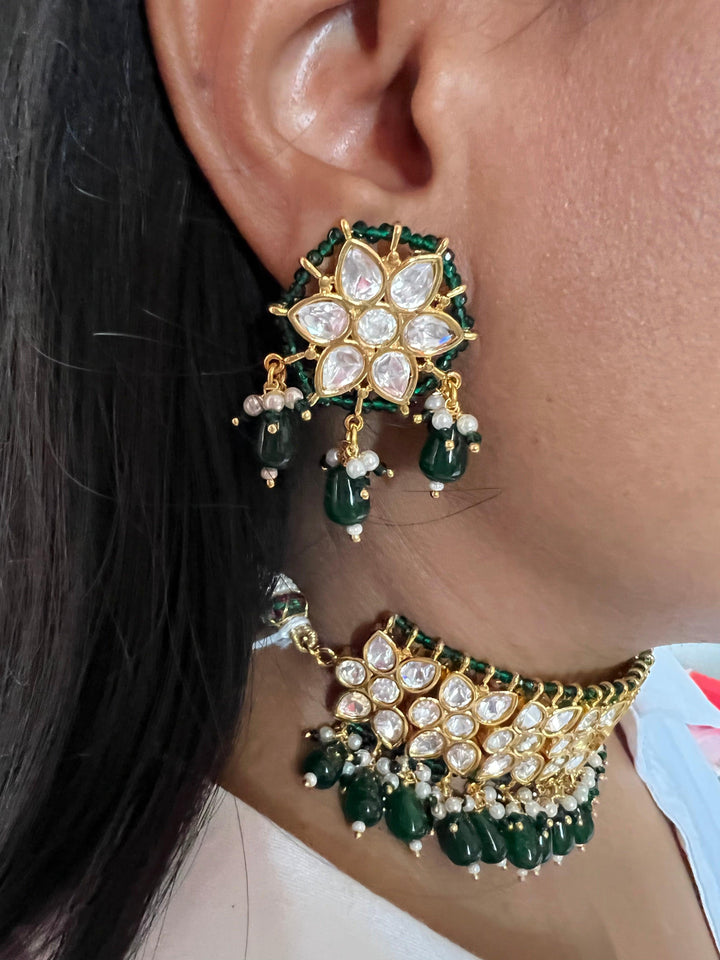 Scintillating Kundan Choker with Earrings - SHIVKA