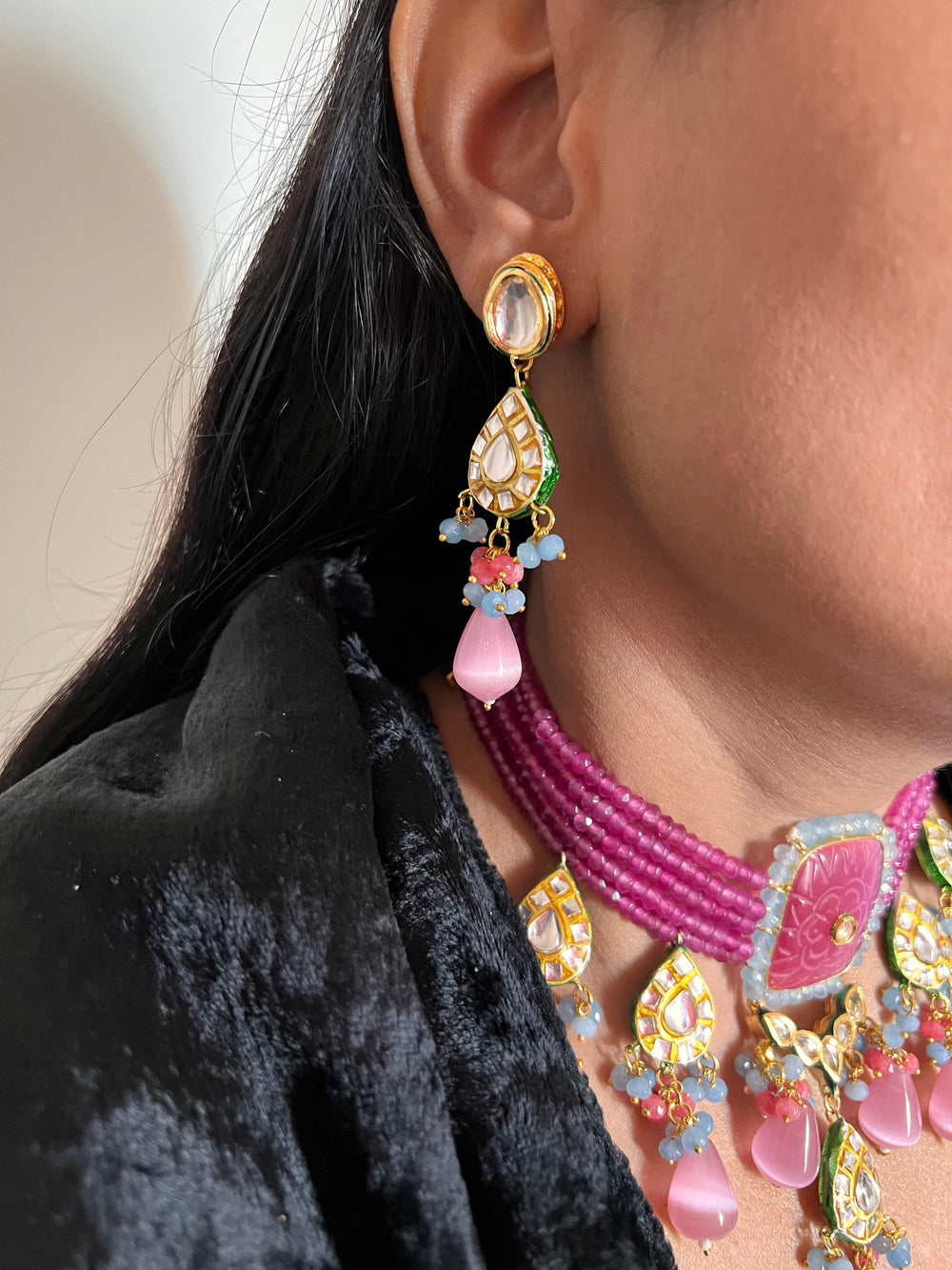 Stunning Kundan Choker with Earrings - SHIVKA