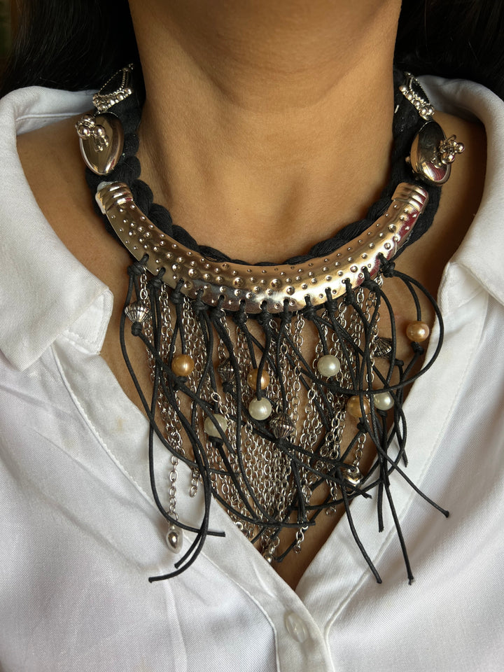 Fusion Hasli Necklace with Earrings