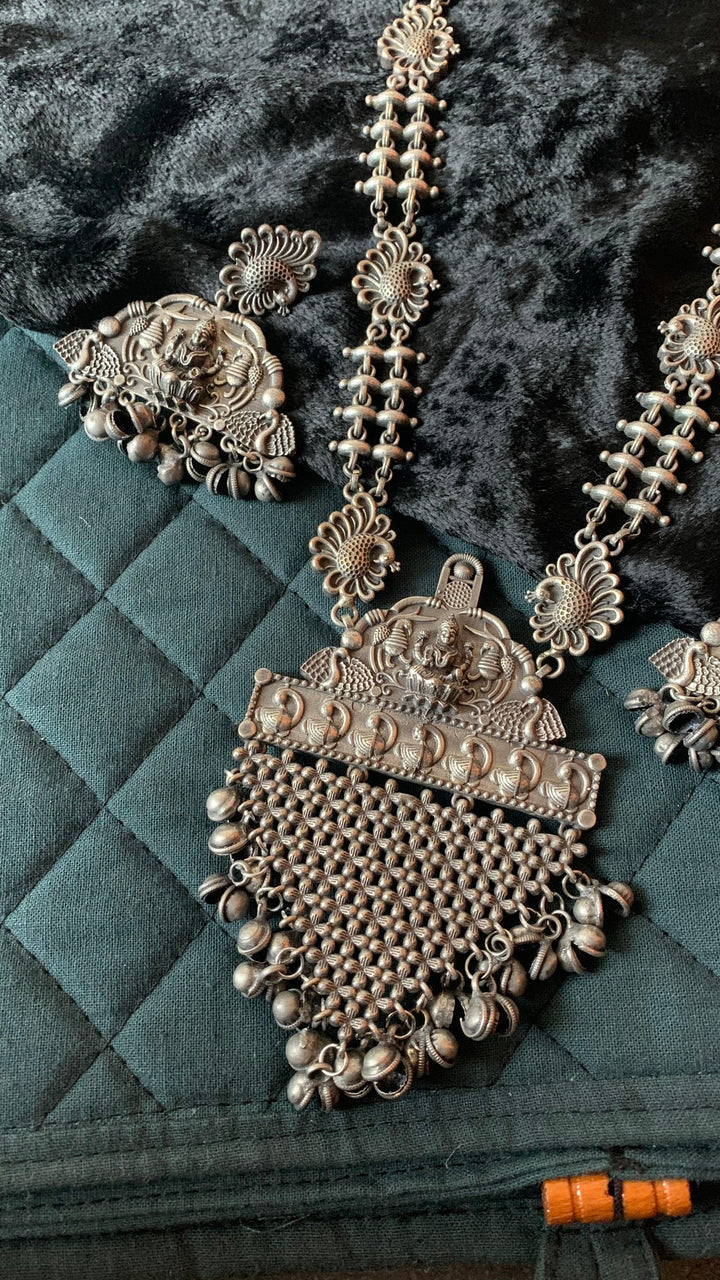 Vintage Pendant Long Necklace with Statement Earrings - SHIVKA