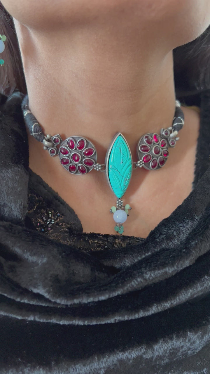 Antique Stones Choker with Statement Earrings