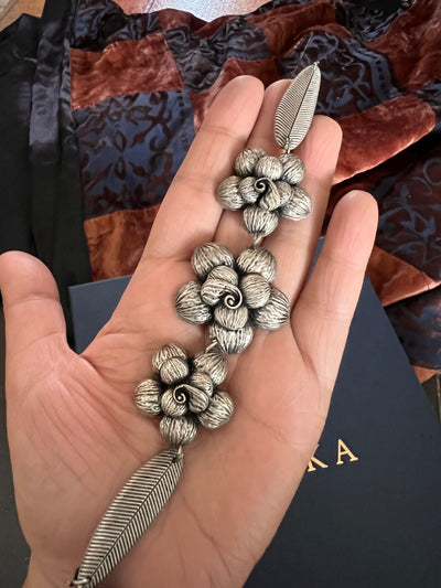 Flower Choker Necklace - SHIVKA