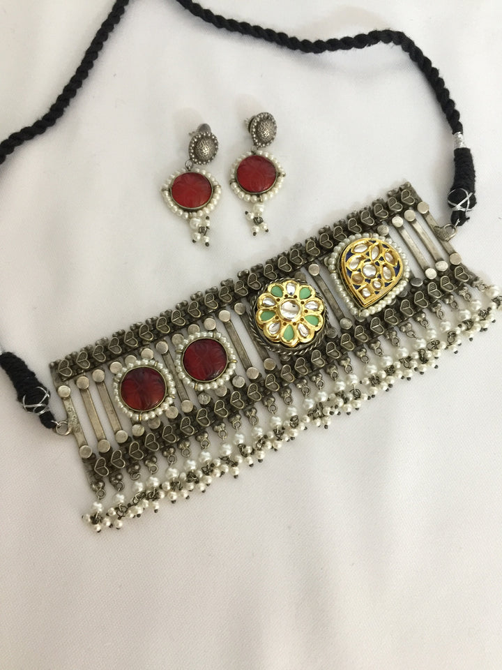 Vintage Artistic Choker with Statement Earrings