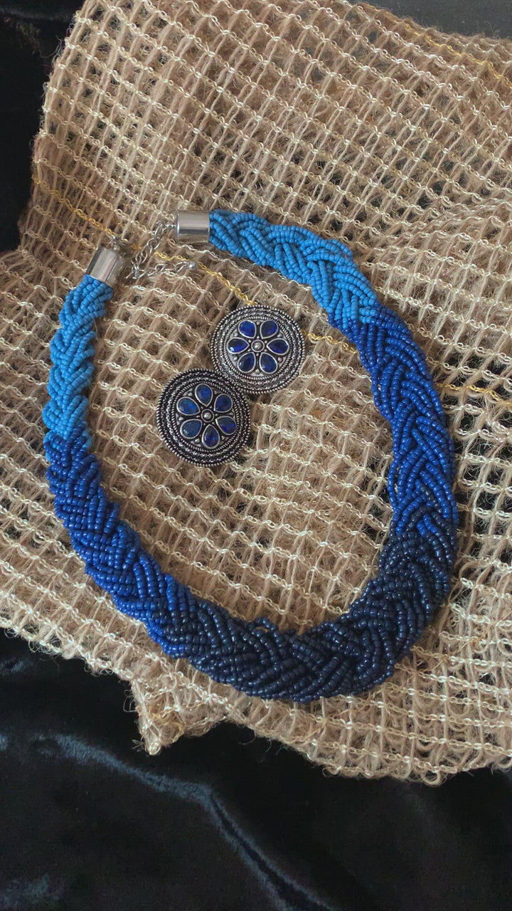 Blue Shaded Necklace with Studs