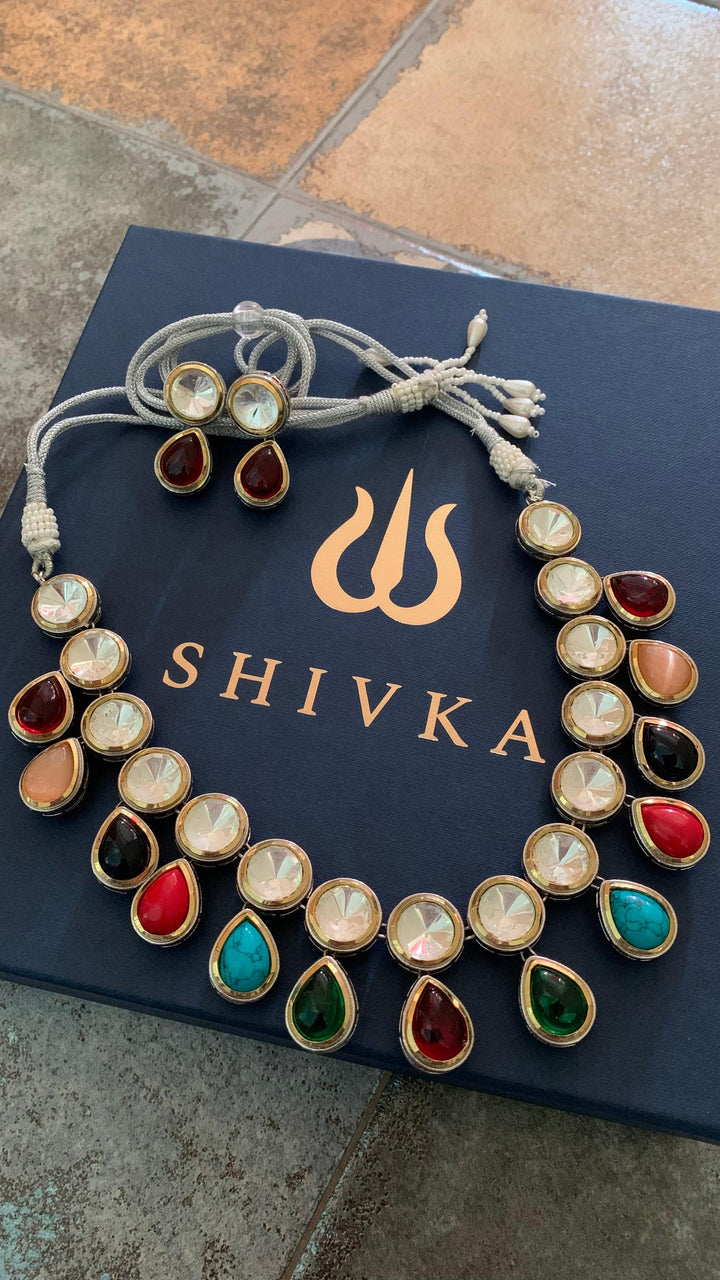 Vintage Stones Kundan Necklace with Statement Earrings - SHIVKA