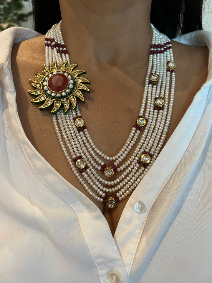 Beautiful Multilayered Pearls and Kundan Necklace with Studs