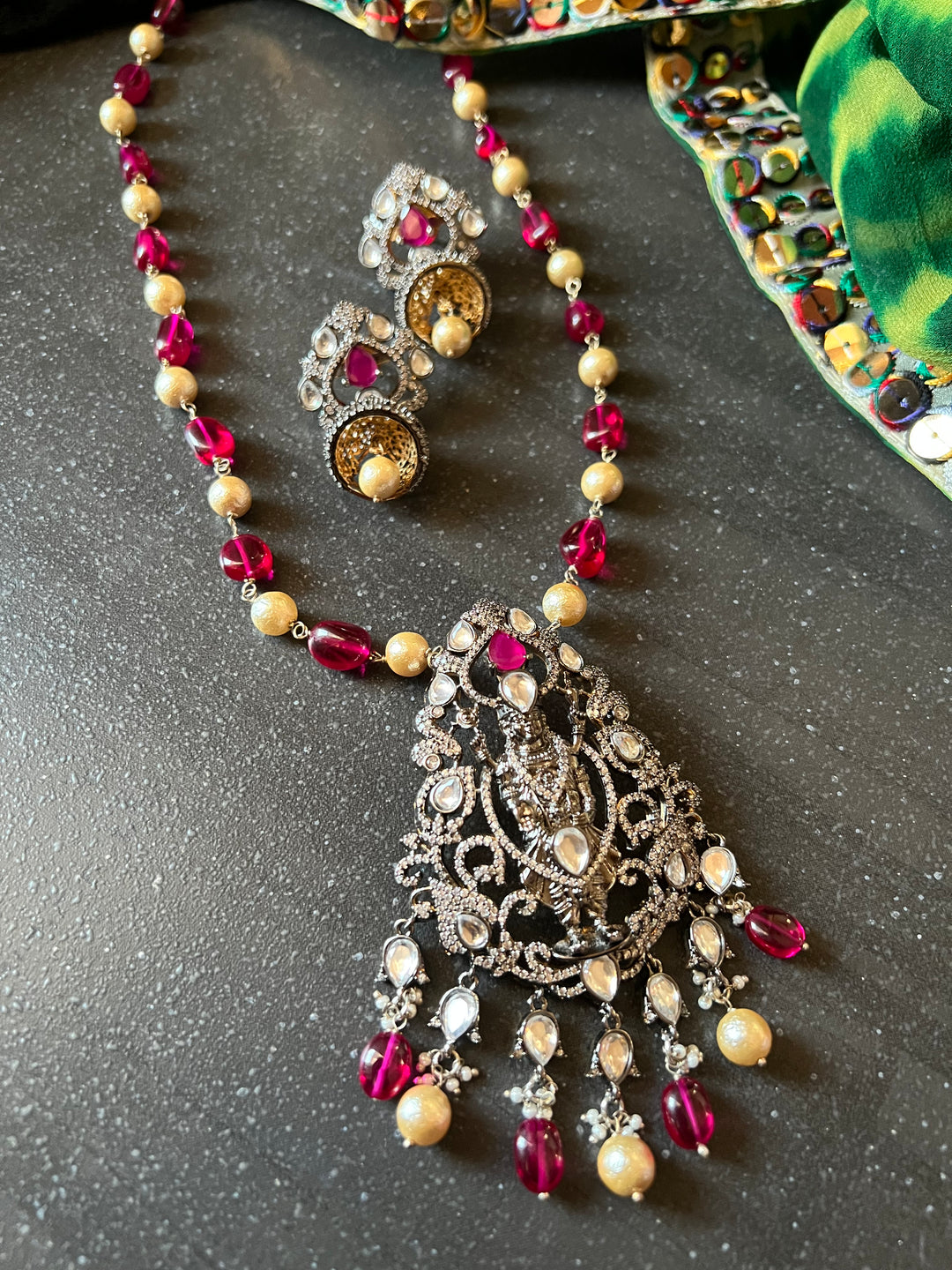 Victorian Pendant Necklace with Jhumka Earrings