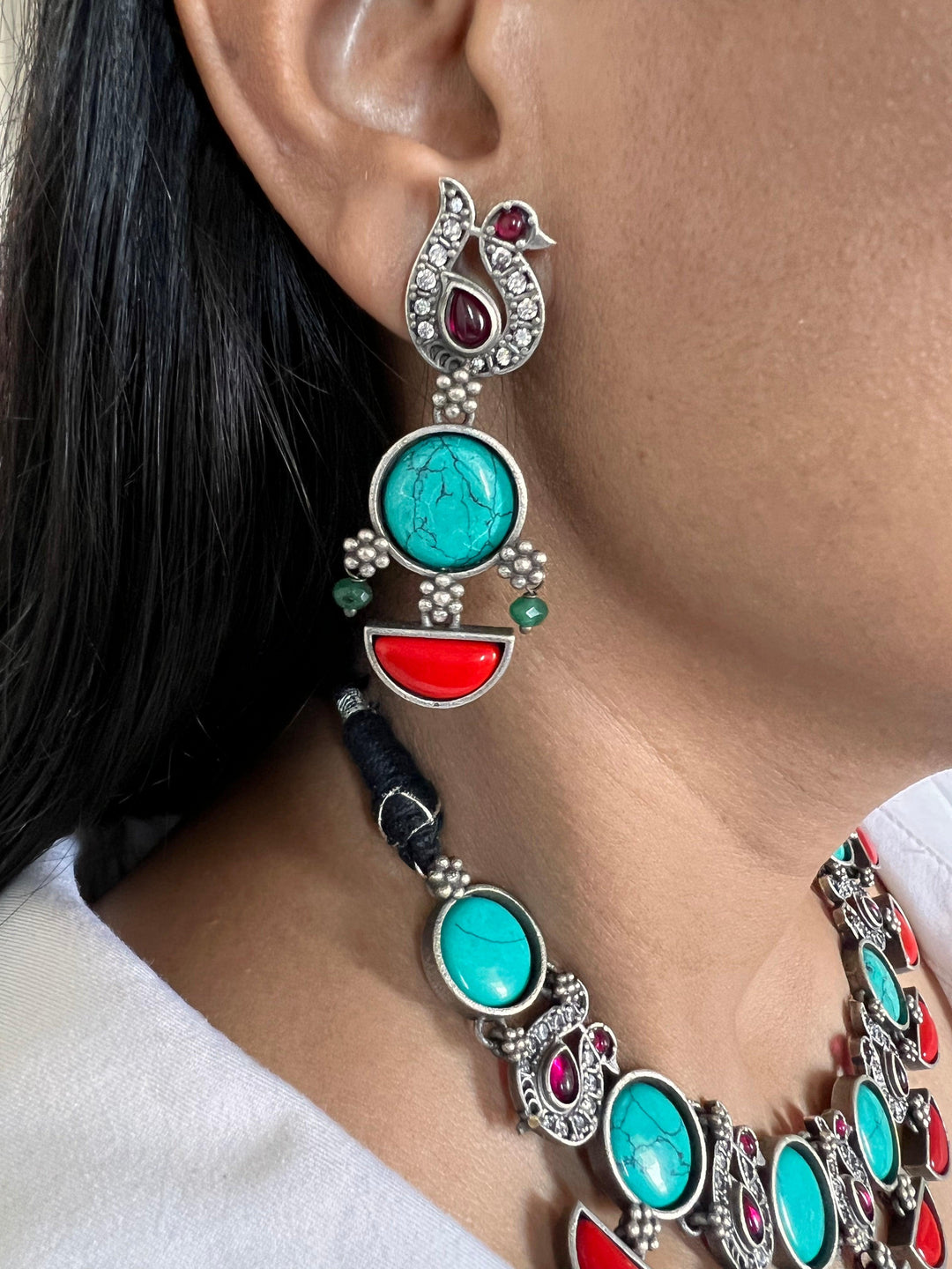 Vintage Artistic Necklace with Statement Earrings - SHIVKA