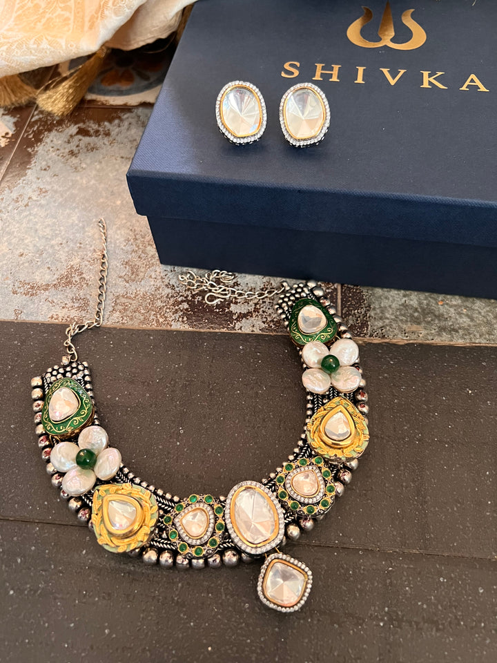 Designer Dual Tone Necklace with Kundan Earrings