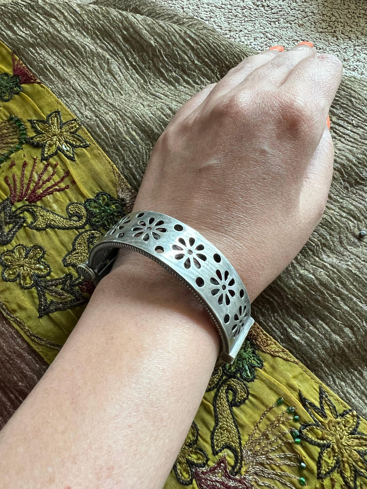 Statement Antique Cutwork Kada - SHIVKA