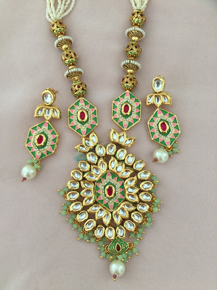 Elegant Kundan Necklace Set - Dazzle at Weddings and Festive Affairs