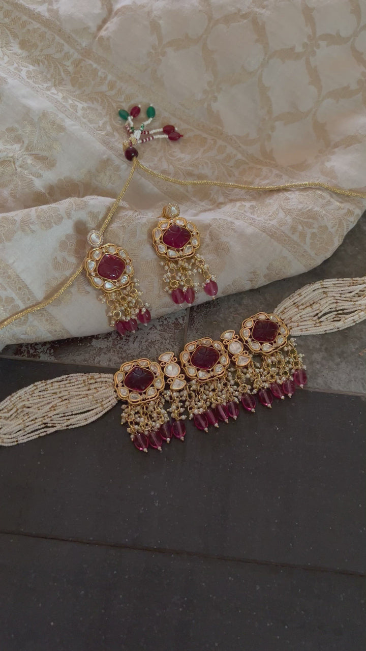 Gorgeous Carved Stone Kundan Choker with Earrings