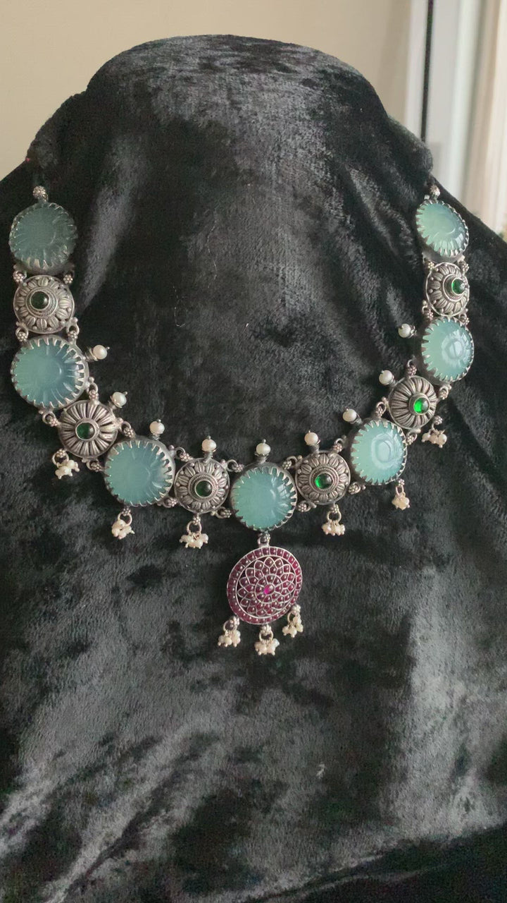 Pure 925 Silver Chalcedony Kemp Necklace