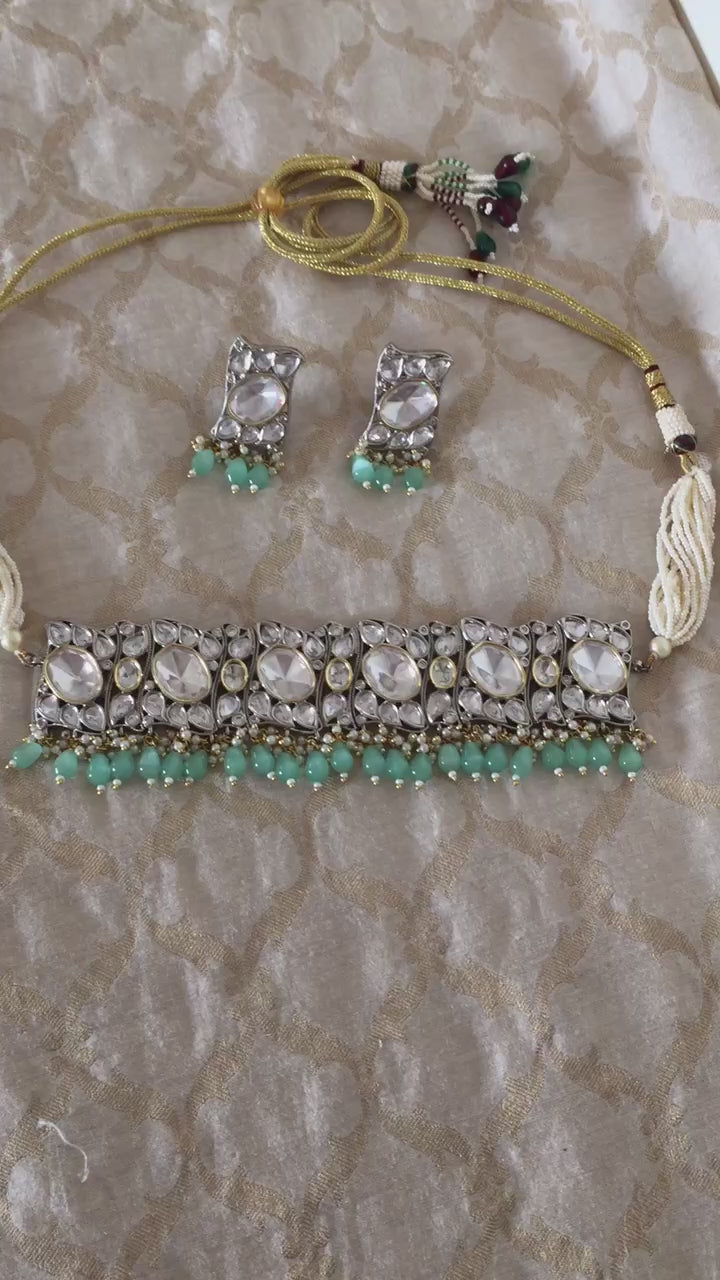 High Quality Kundan Choker with Statement Stud Earrings