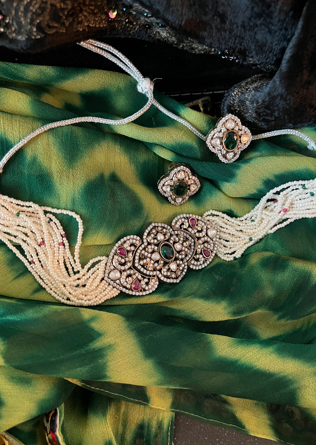 Pearls Choker with Statement Earrings