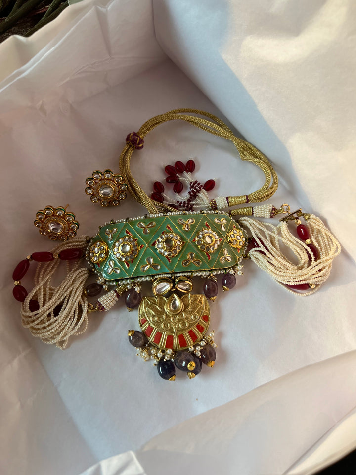 Scintillating Pearls Choker with Studs