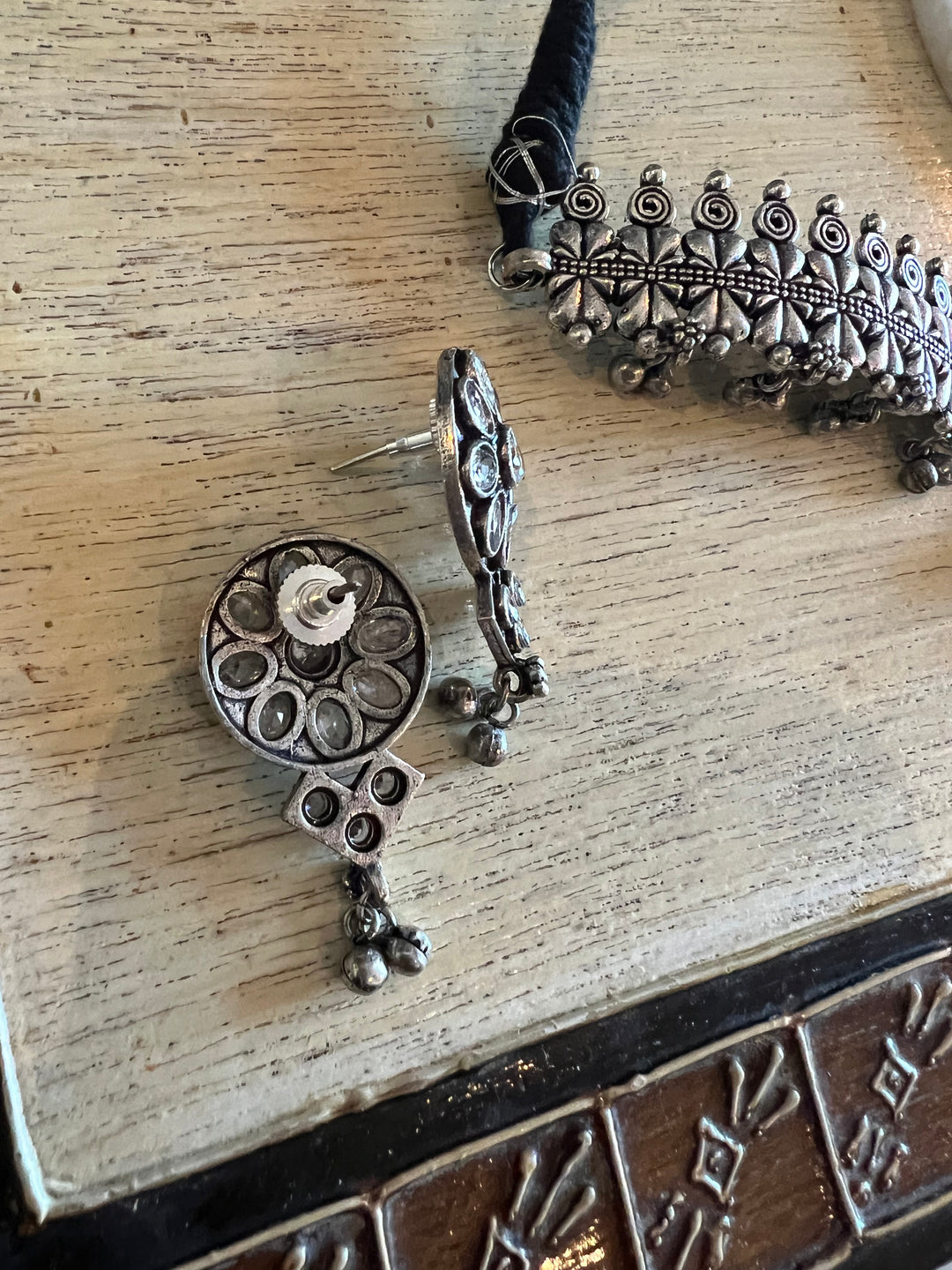 Vintage Art  Choker with Statement Studs