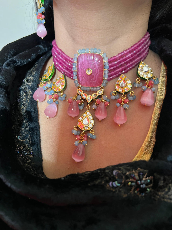 Stunning Kundan Choker with Earrings - SHIVKA