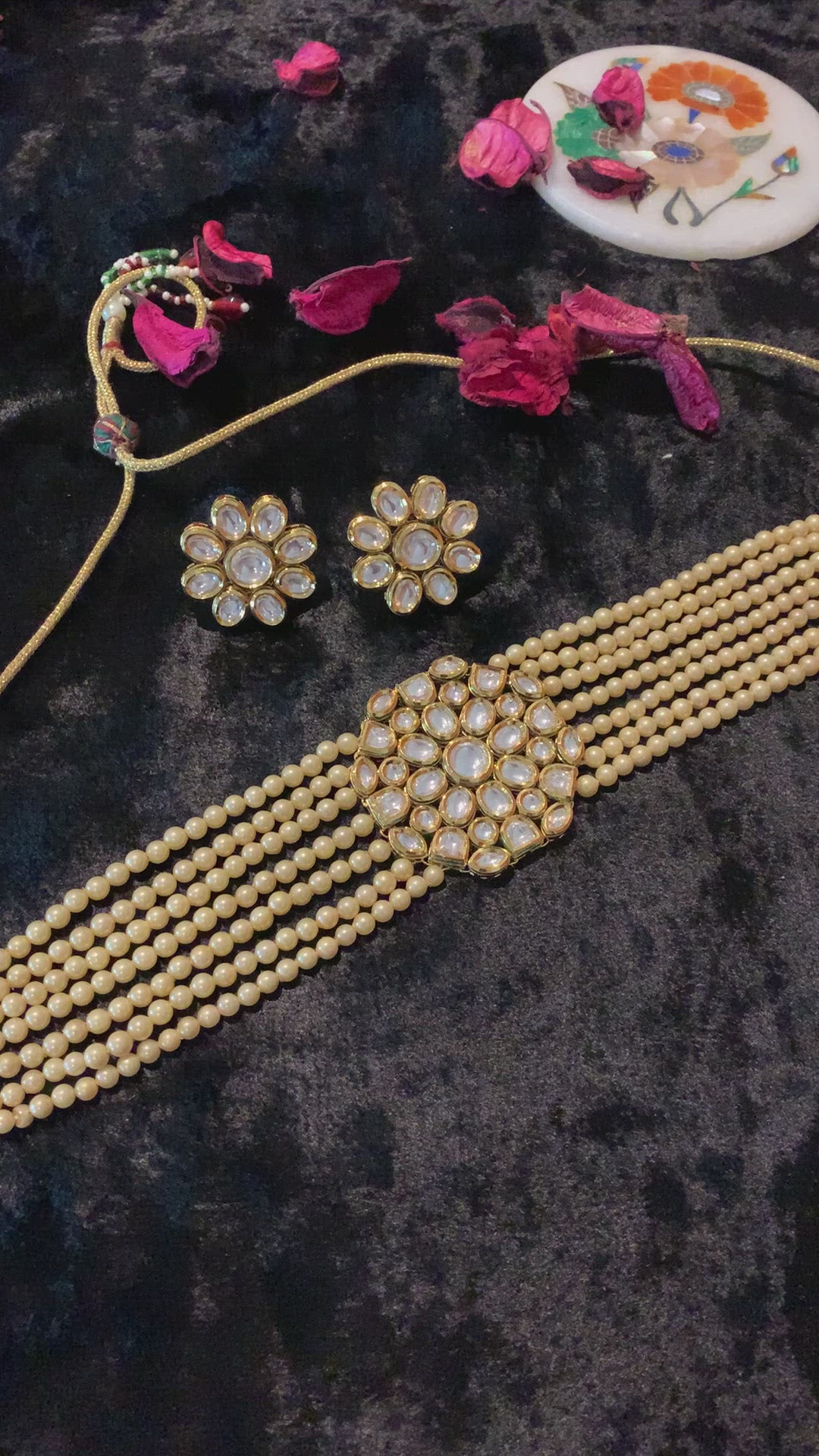 Champagne Pearl Kundan Choker with Studs