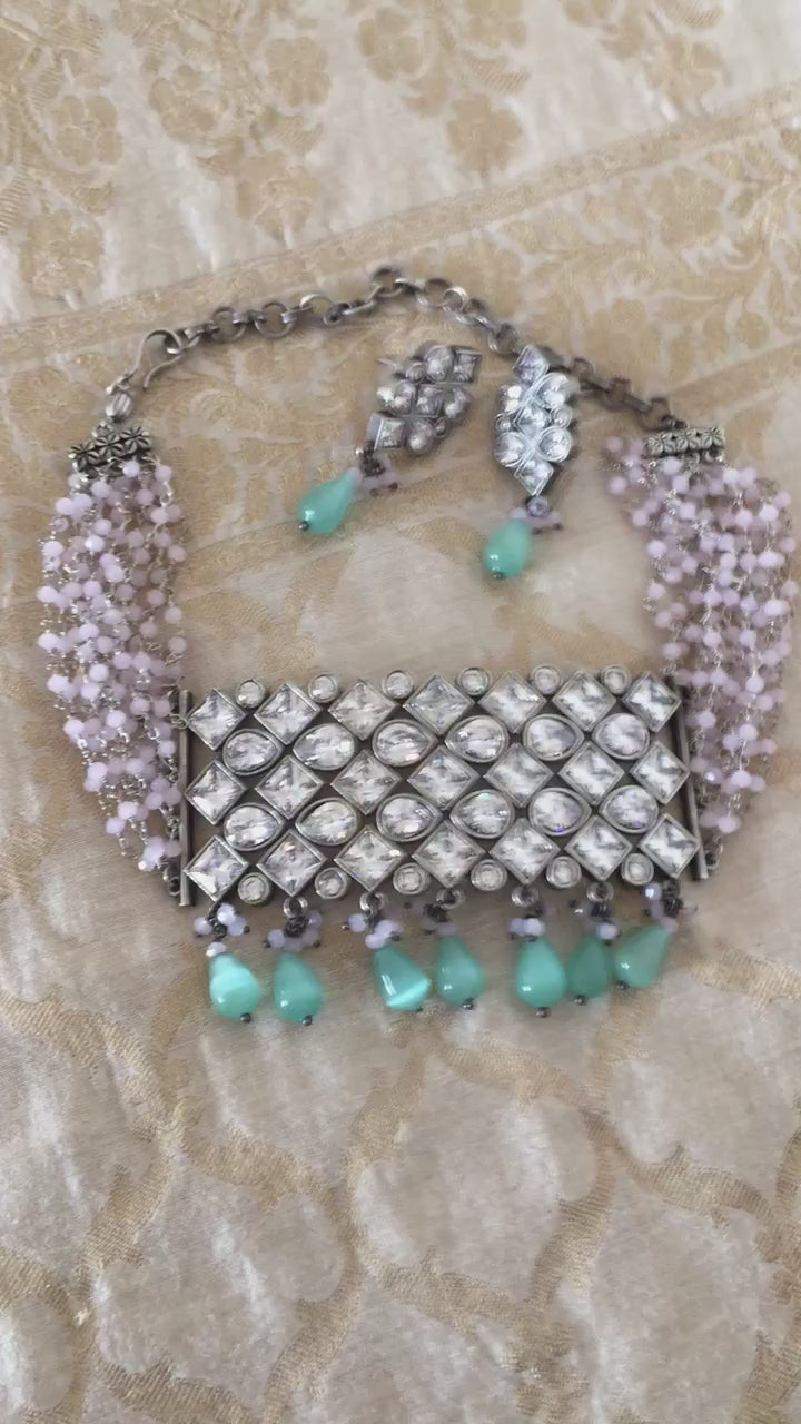 Beautiful Stones and Pearls Choker with Earrings