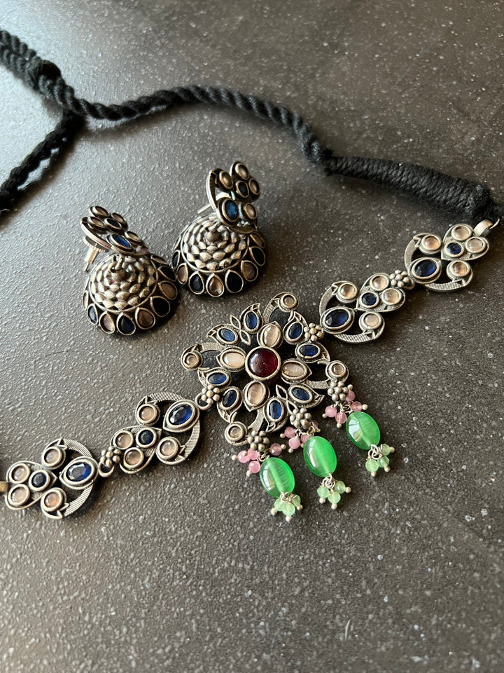 Vintage Artistic Choker with Statement Earrings