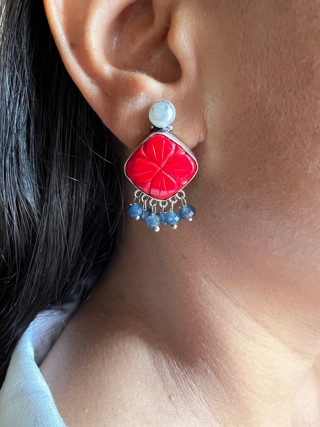 Beautiful Stone Choker with Stud Earrings