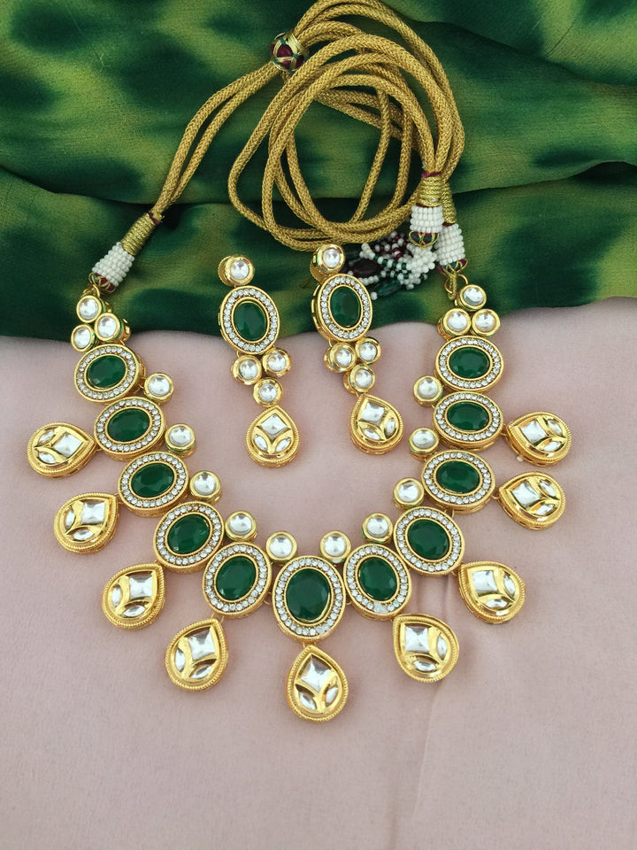 Exquisite Kundan Choker Set - Your Radiant Elegance for Weddings and Festivities