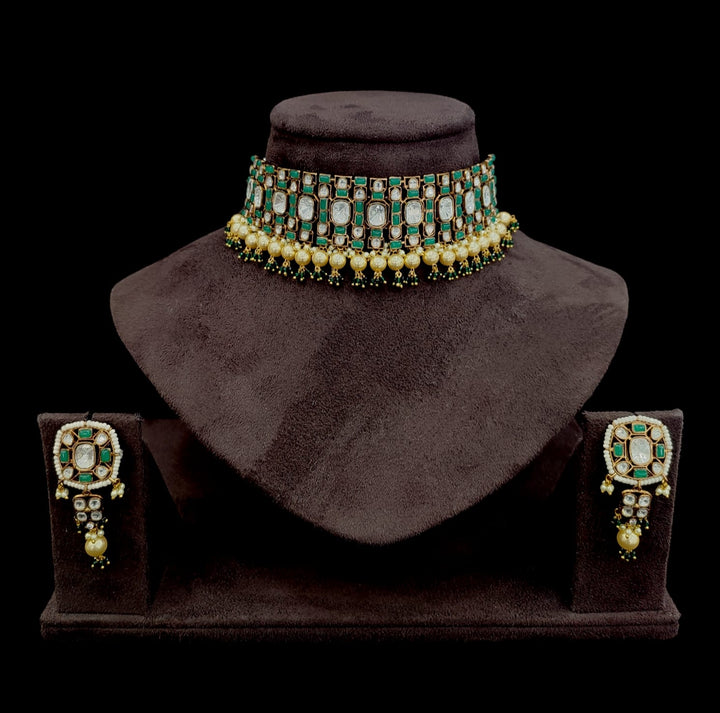 Scintillating Bridal Kundan Choker with Earrings