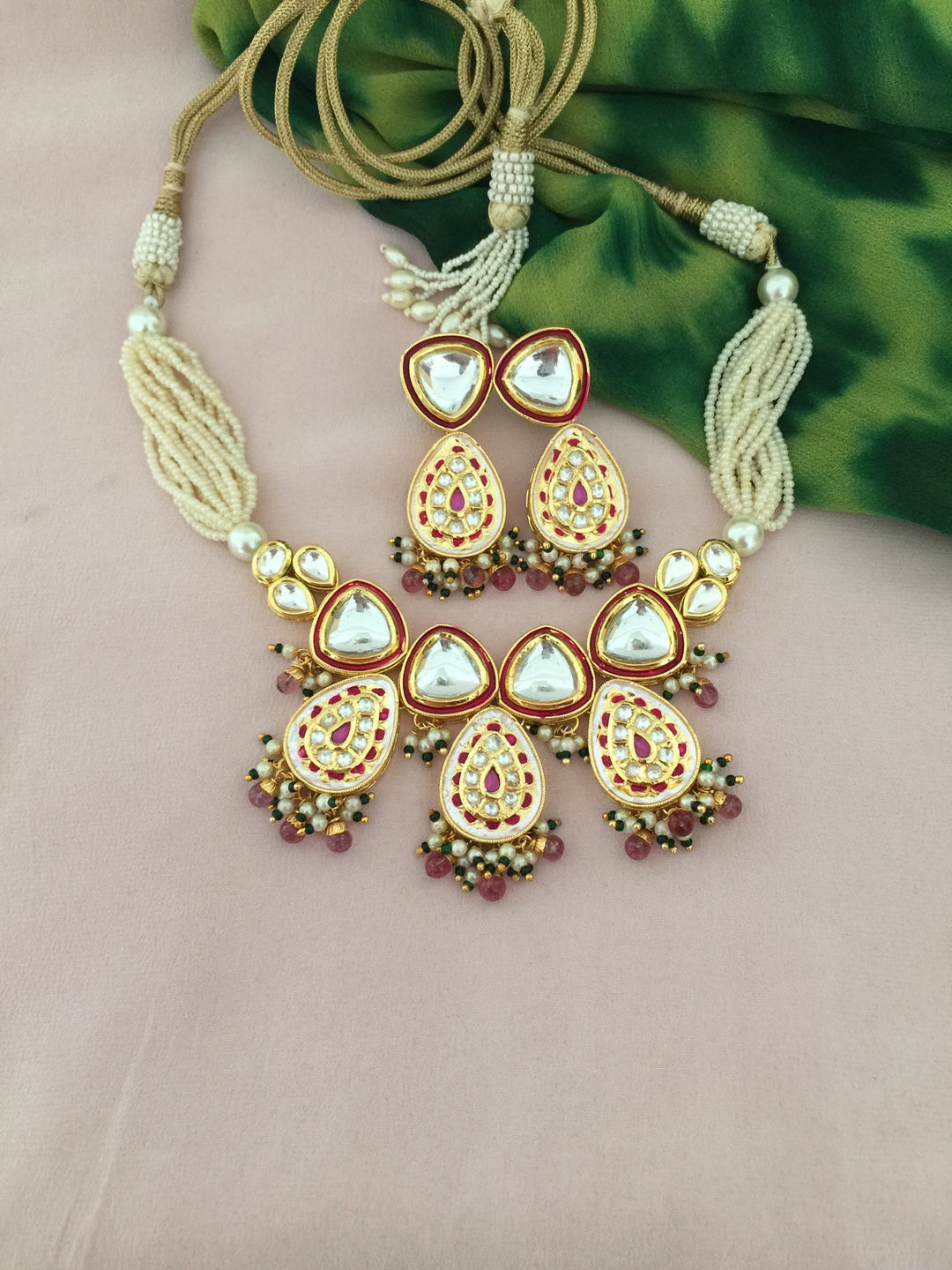 Elegant Kundan Choker with Earrings