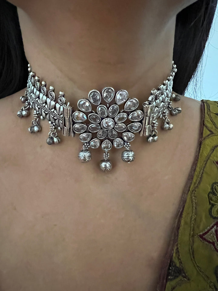 Vintage Art  Choker with Statement Studs