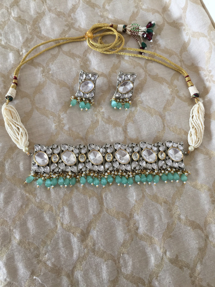 High Quality Kundan Choker with Statement Stud Earrings
