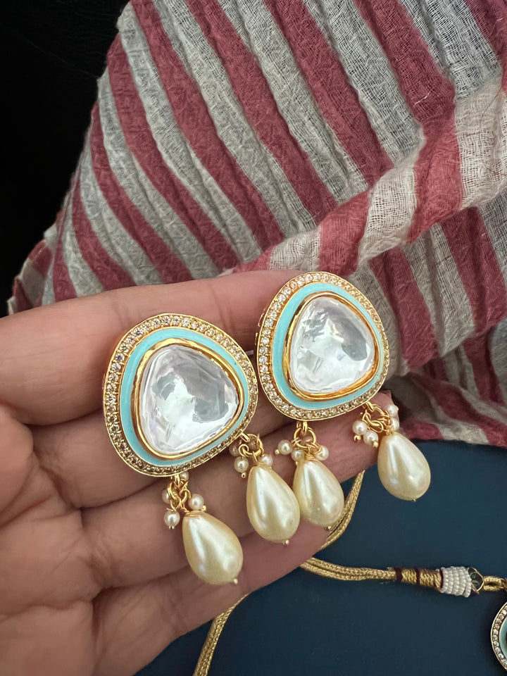 Bridal Kundan Choker with Earrings and Maangtikka