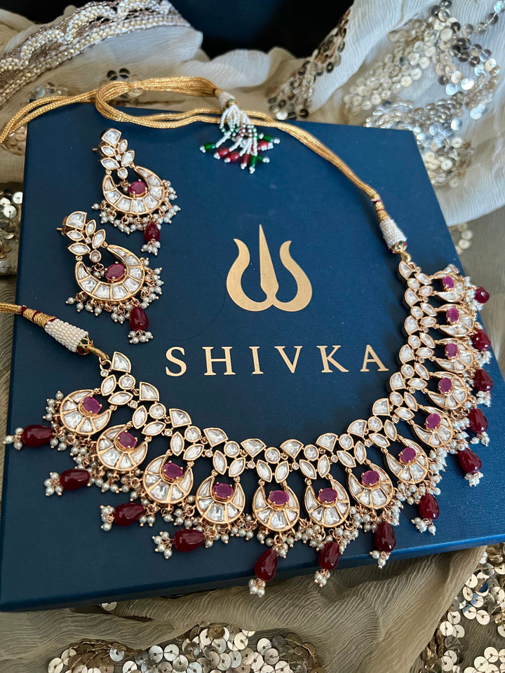Scintillating Bridal Kundan Necklace with Chandbaalis