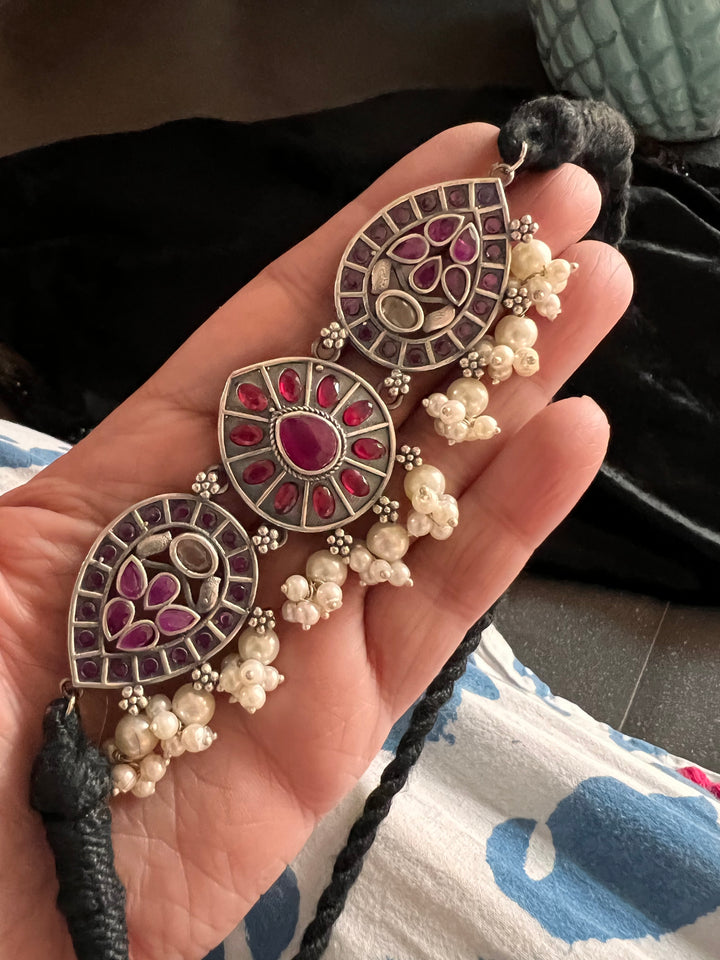 Beautiful Monalisa Choker with Statement Earrings