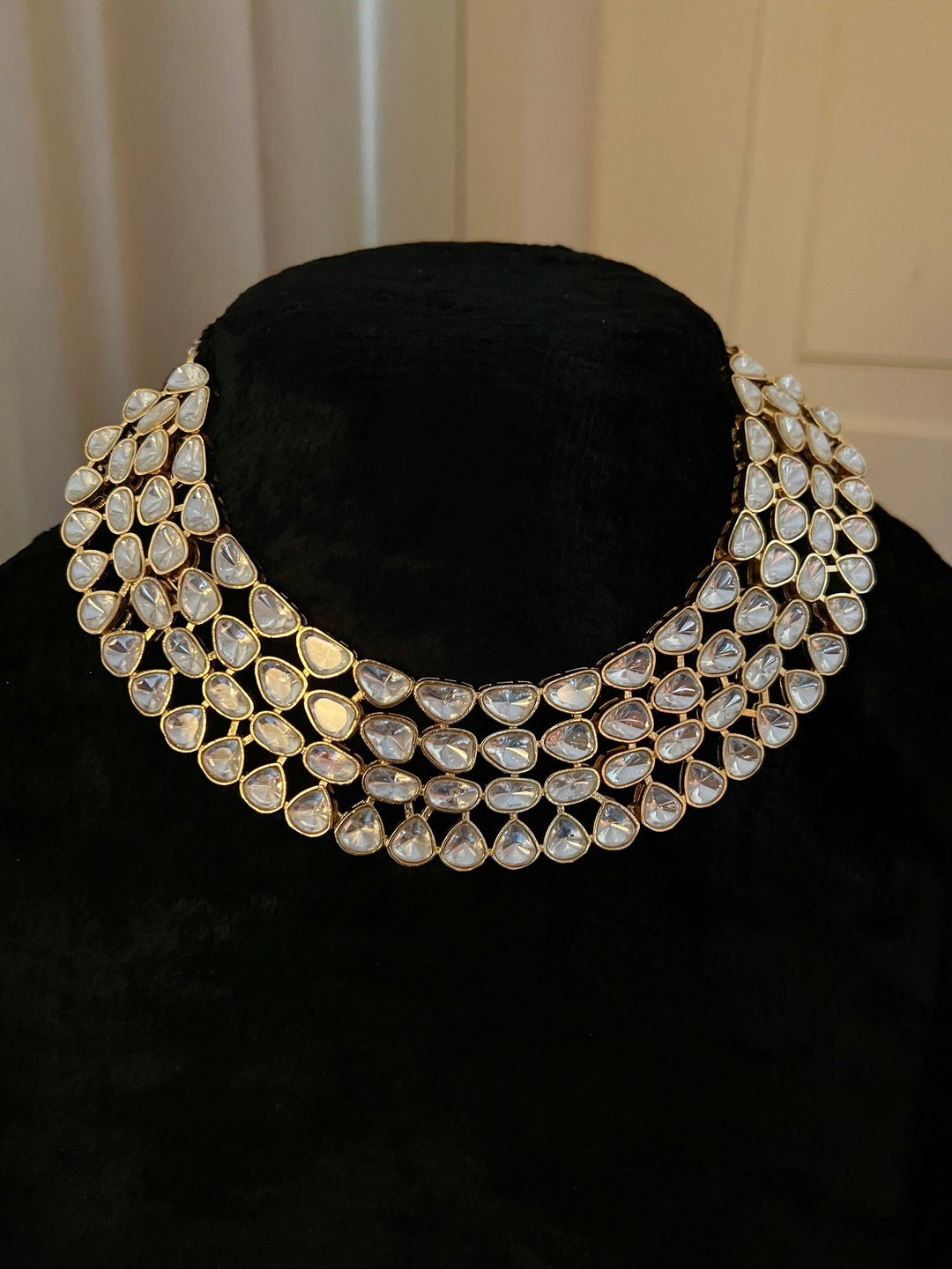 Statement Kundan Choker Necklace with Earrings