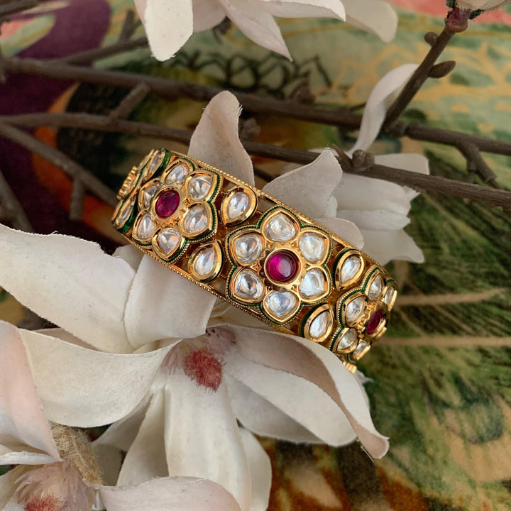 Kundan Flowers Bangle - SHIVKA