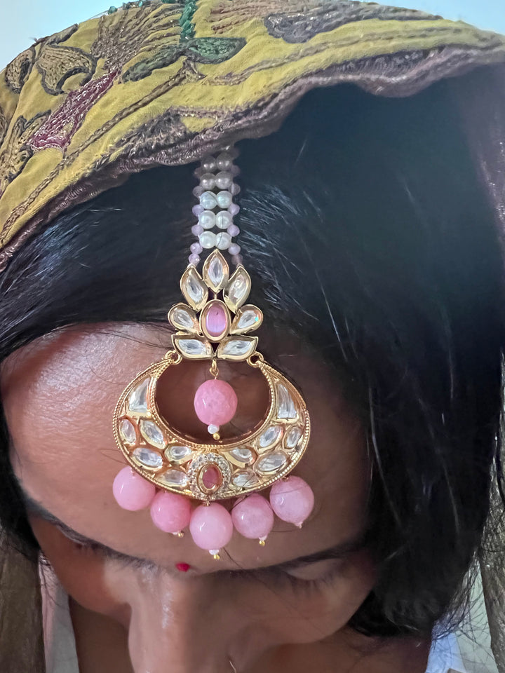 Beautiful Bridal Pink Kundan Maangtikka