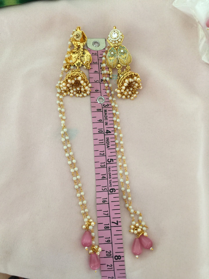 Exquisite Kundan Necklace Set - Radiate Elegance at Weddings and Festive Celebrations